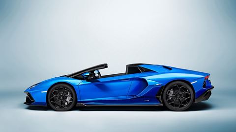 Aventador Ultimae RDS - side open