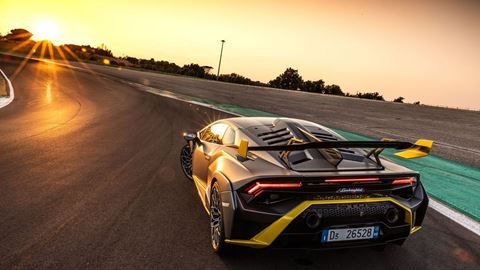 Huracán STO Titan Grey