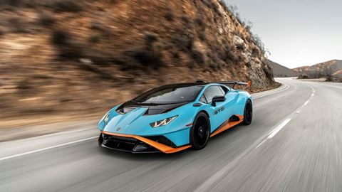 Huracan STO