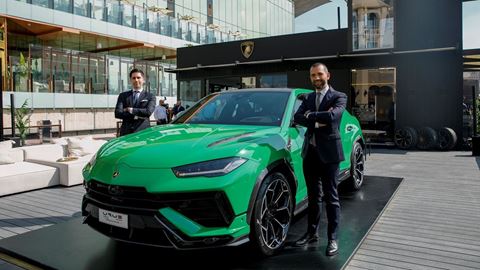 Lounge Automobili Lamborghini - Urus Performante