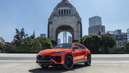 Automobili Lamborghini Debuts the Urus SE, Its Most Powerful Super SUV Yet, in Mexico