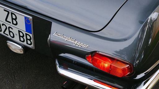 665702