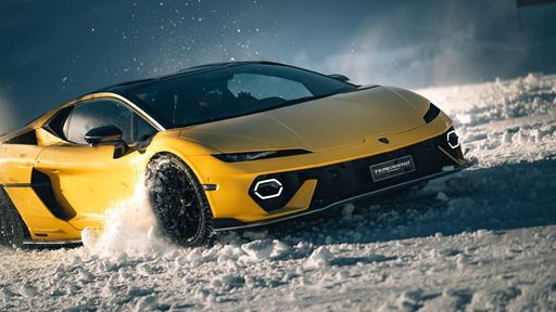 -shedrivesalambo-courchevel-edition