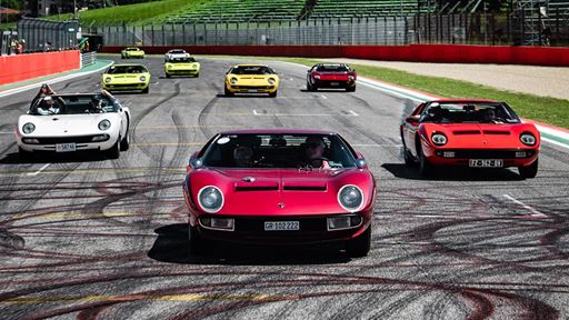 Lamborghini Miura Tour