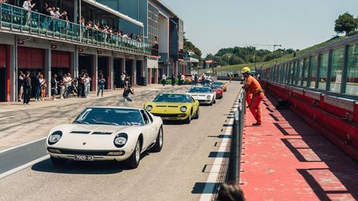 Lamborghini Miura Tour