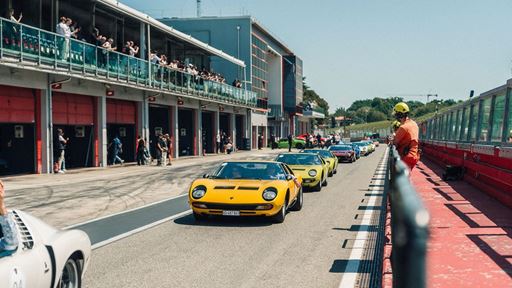 Lamborghini Miura Tour