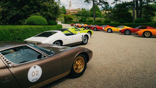 Lamborghini Miura Tour
