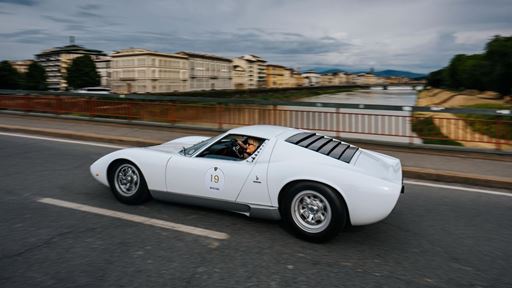 Lamborghini Miura Tour