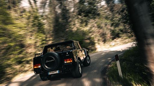 Lamborghini LM002