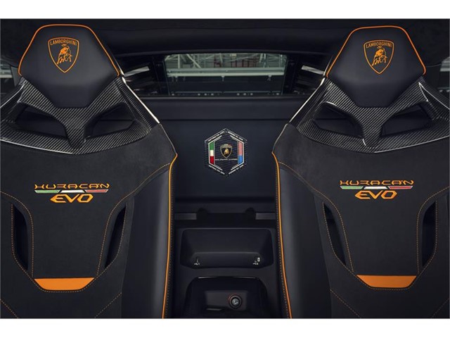 Lamborghini Media Center Huracan Evo Interior