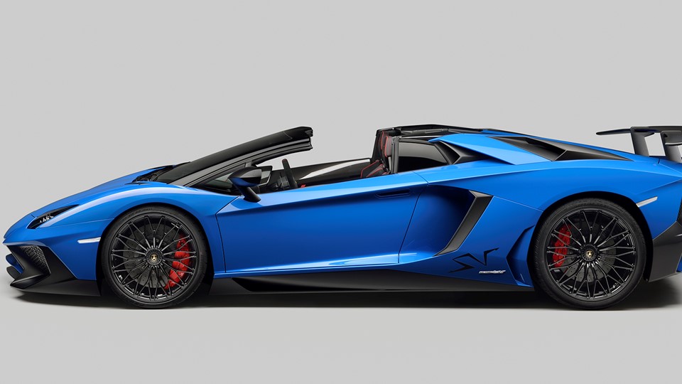 Lamborghini Aventador SV Roadster Side Open