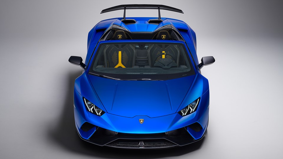 Huracan Performante Spyder front - top