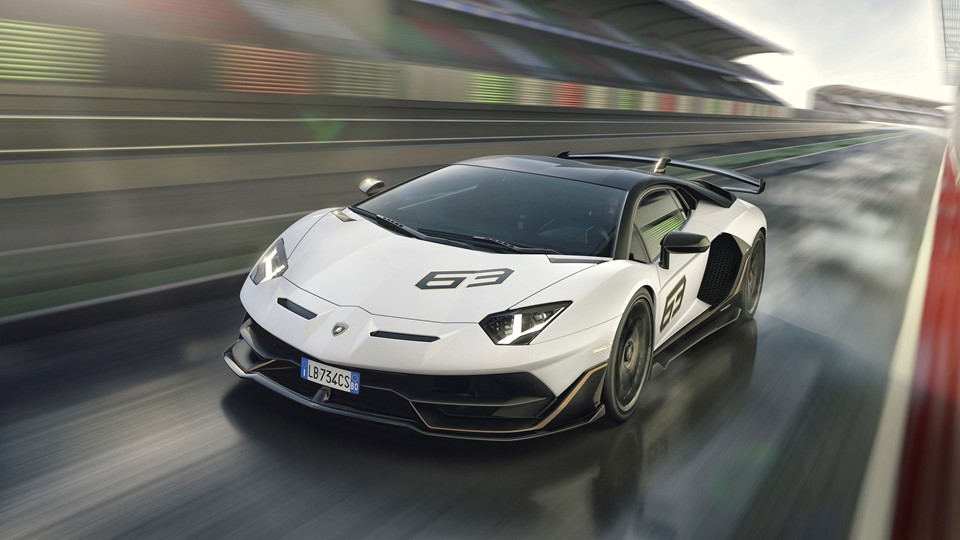 Aventador SVJ 63 White Pit 3-4 front