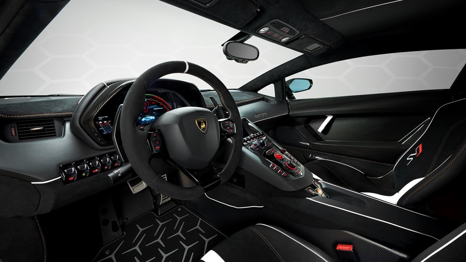 Aventador SVJ 63 Studio White interior