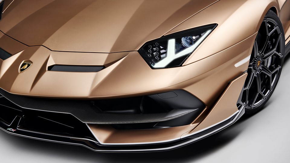 Aventador SVJ Roadster detail - front