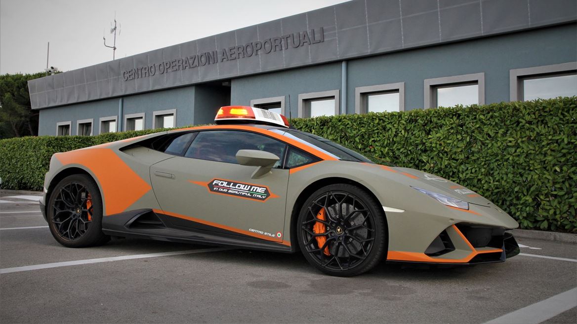 Lamborghini Huracán - Follow Me Car for Airport Marconi of Bologna