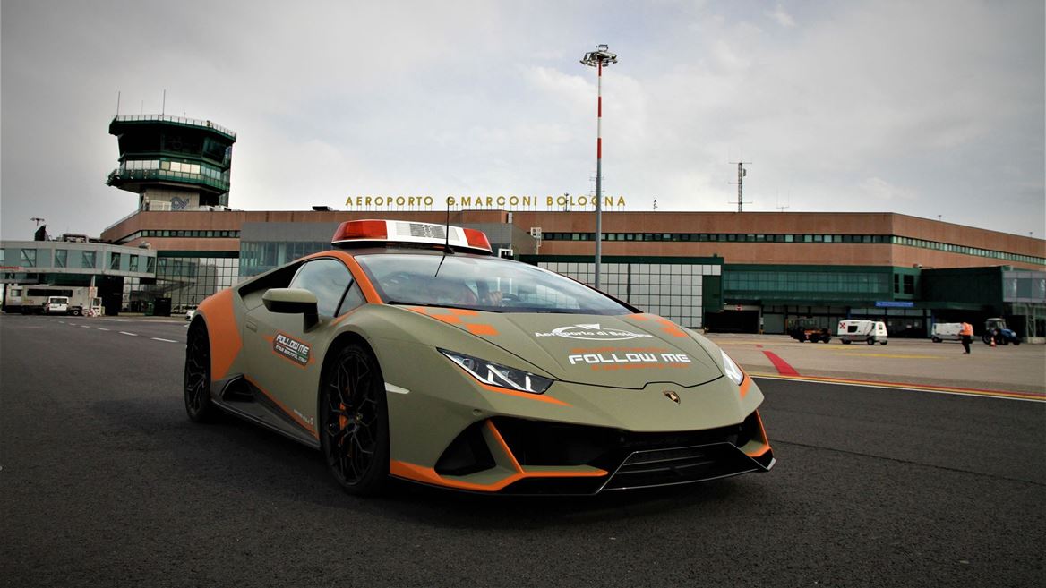 Lamborghini Huracán - Follow Me Car for Airport Marconi of Bologna