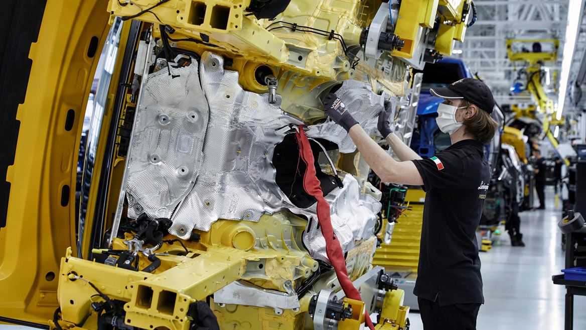 Automobili Lamborghini URUS  Assembly Line