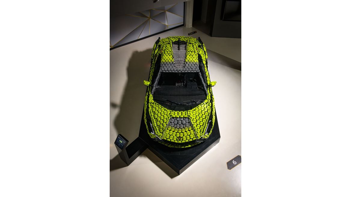 Lamborghini Sián FKP 37 LEGO Technic