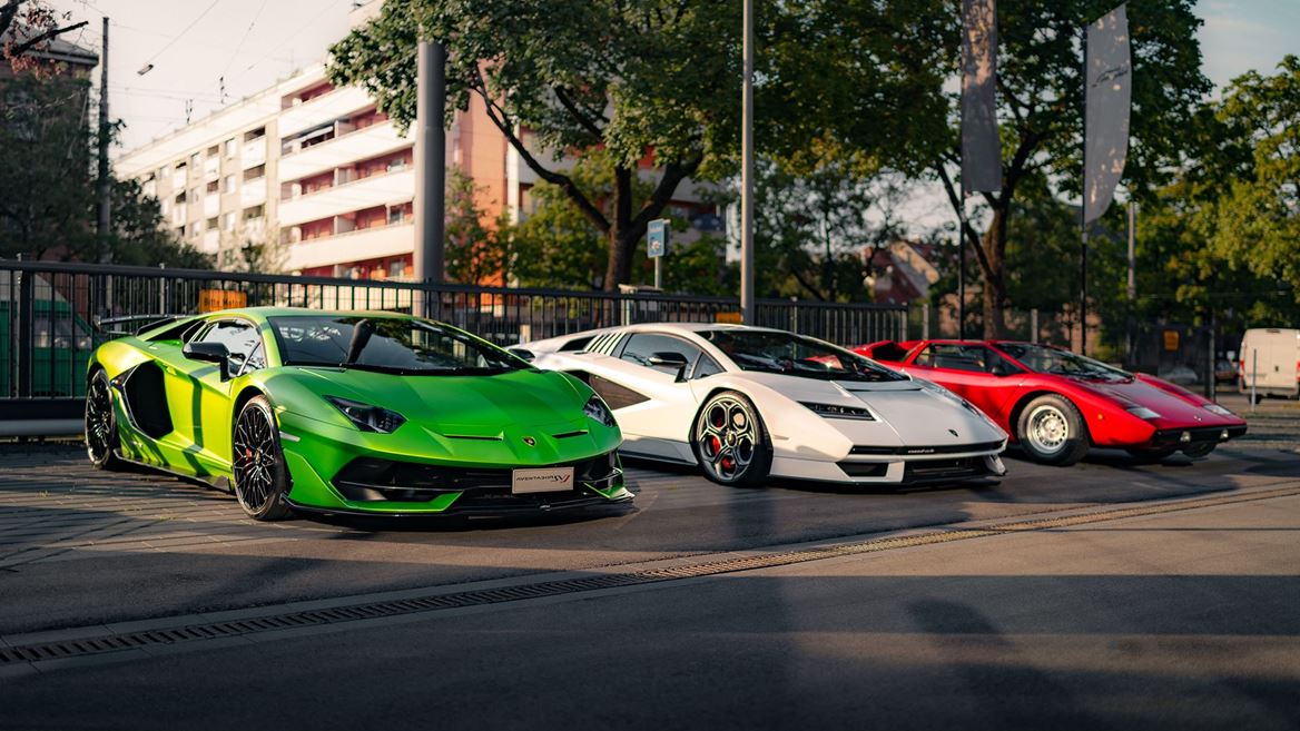 Lamborghini Munich Debuts new showroom