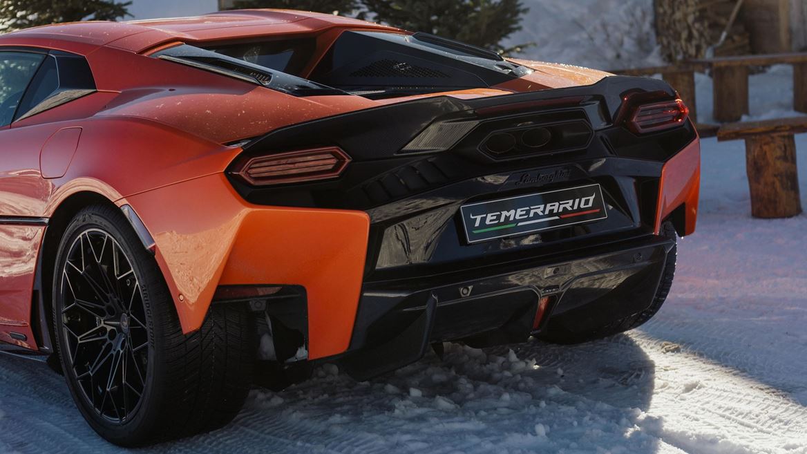 SHEdrivesaLambo Courchevel Edition