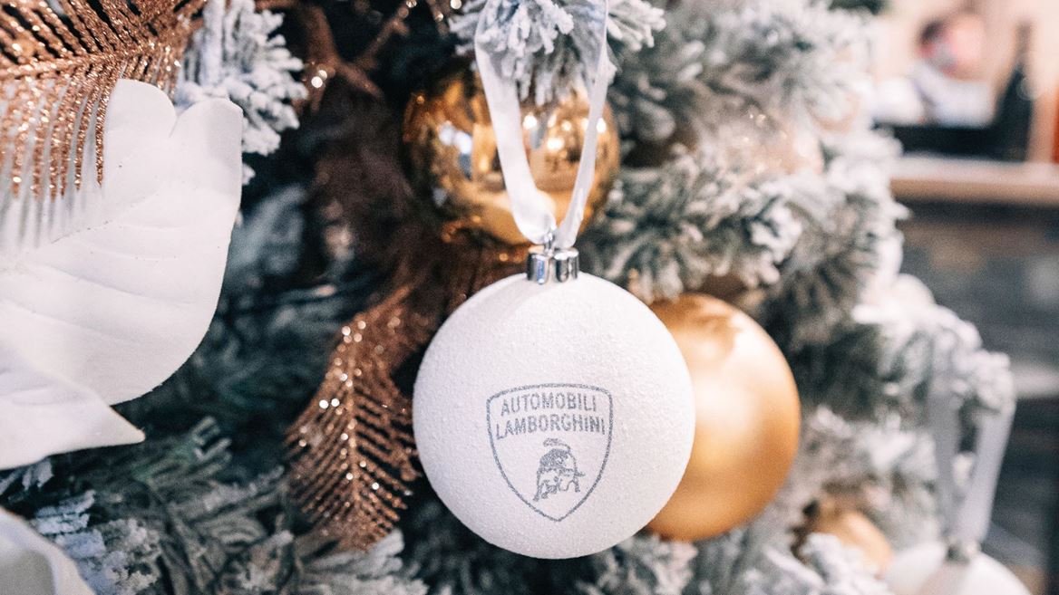 SHEdrivesaLambo Courchevel Edition