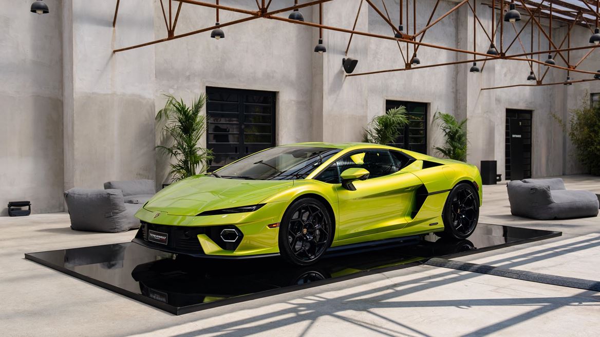 Urus SE Tettonero Capsule at Milan Design Week