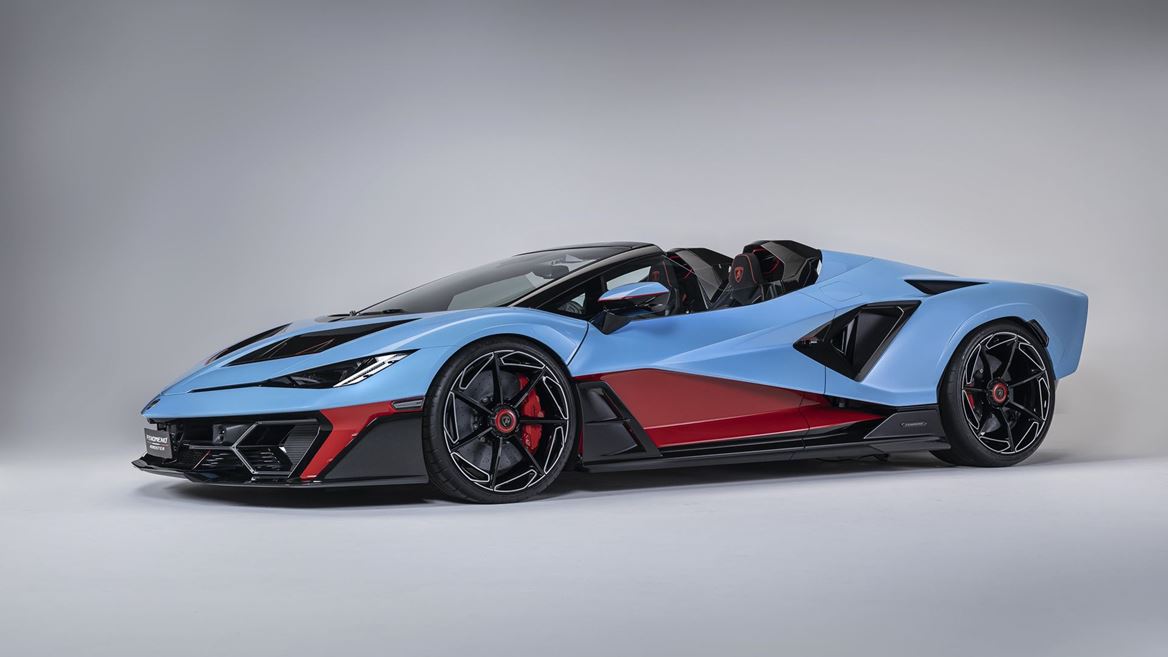 Fenomeno Roadster Studio