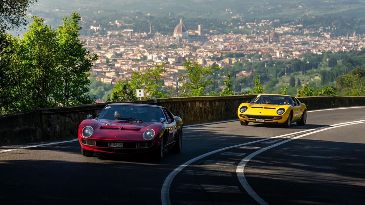 Lamborghini Miura Tour