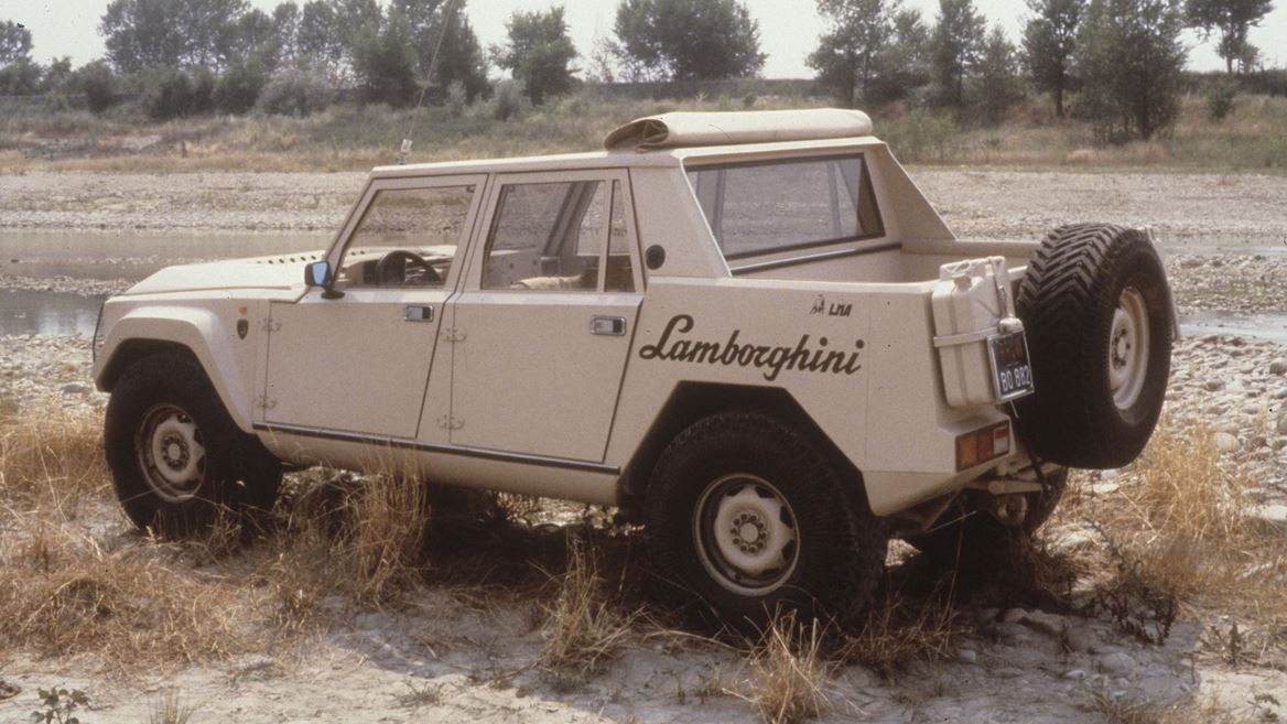 LMA 40th LM002 Copyright holders of this assets are welcome to contact Automobili Lamborghini S P A regarding any om