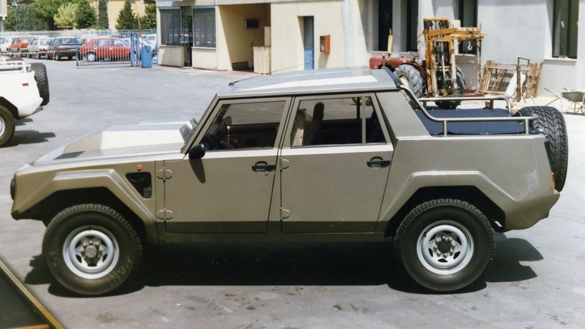 40th LM002 Copyright holders of this assets are welcome to contact Automobili Lamborghini S P A regarding any omission