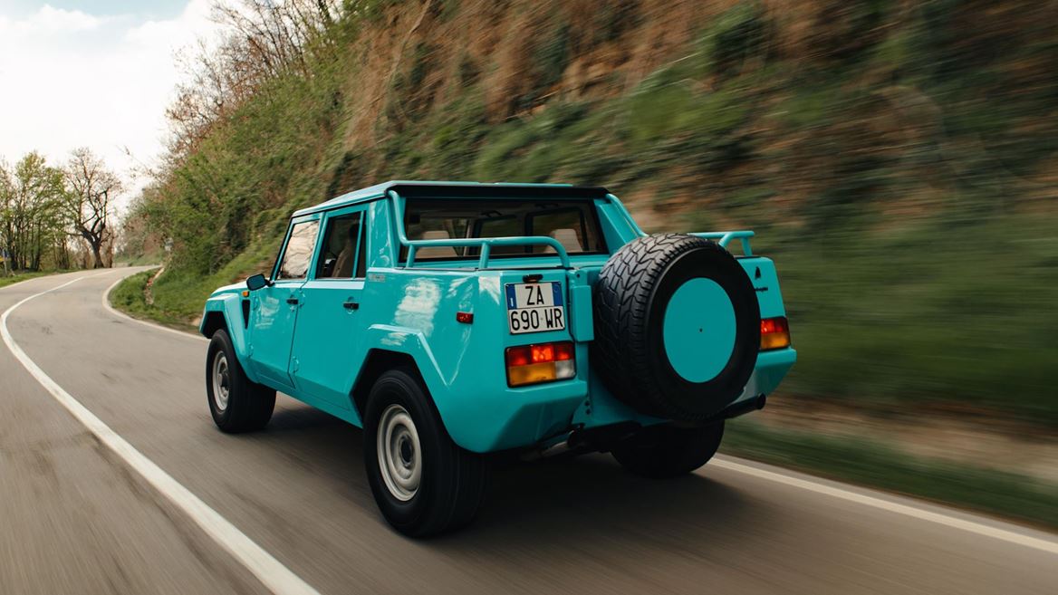 Lamborghini LM002