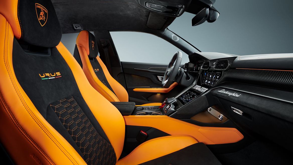 Lamborghini Urus Pearl Capsule Orange