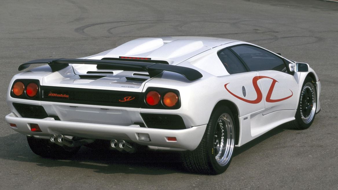671990