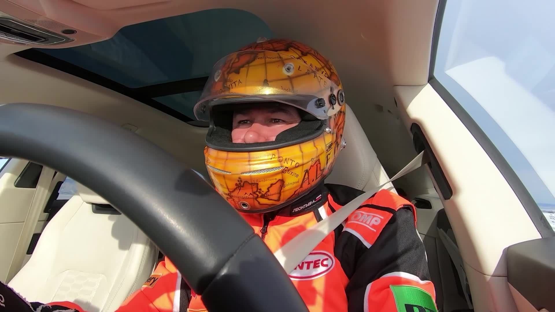 Lamborghini Urus ghiaccio