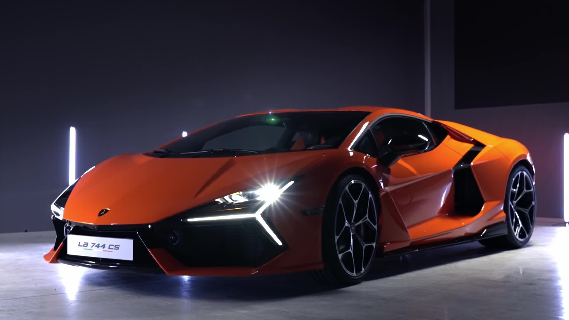 Lamborghini Revuelto - Studio Footage