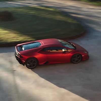 Automobili Lamborghini wishes Happy Christmas with a new video: Unexpected emotions are more than just a gift