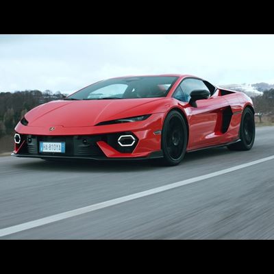 Lamborghini Temerario and Explorer Mike Horn