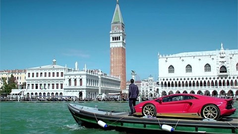 lamborghini-and-venice--perfection-in-art-and-exclusivity
