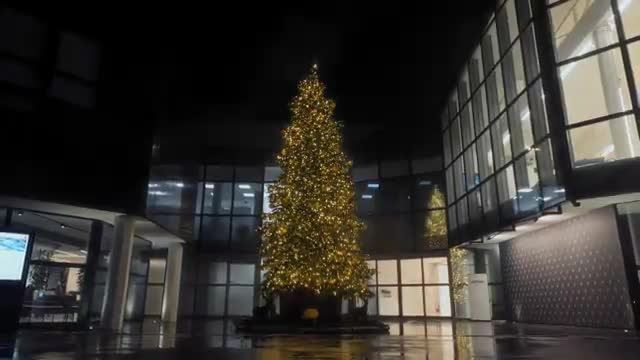 automobili-lamborghini-presents--the-dinner---the-christmas-video-celebrating-authenticity--memory--