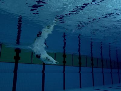 adam-peaty-underwater-in-fastskin-suit