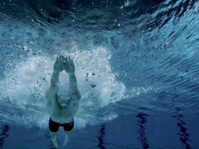 adam-peaty-underwater